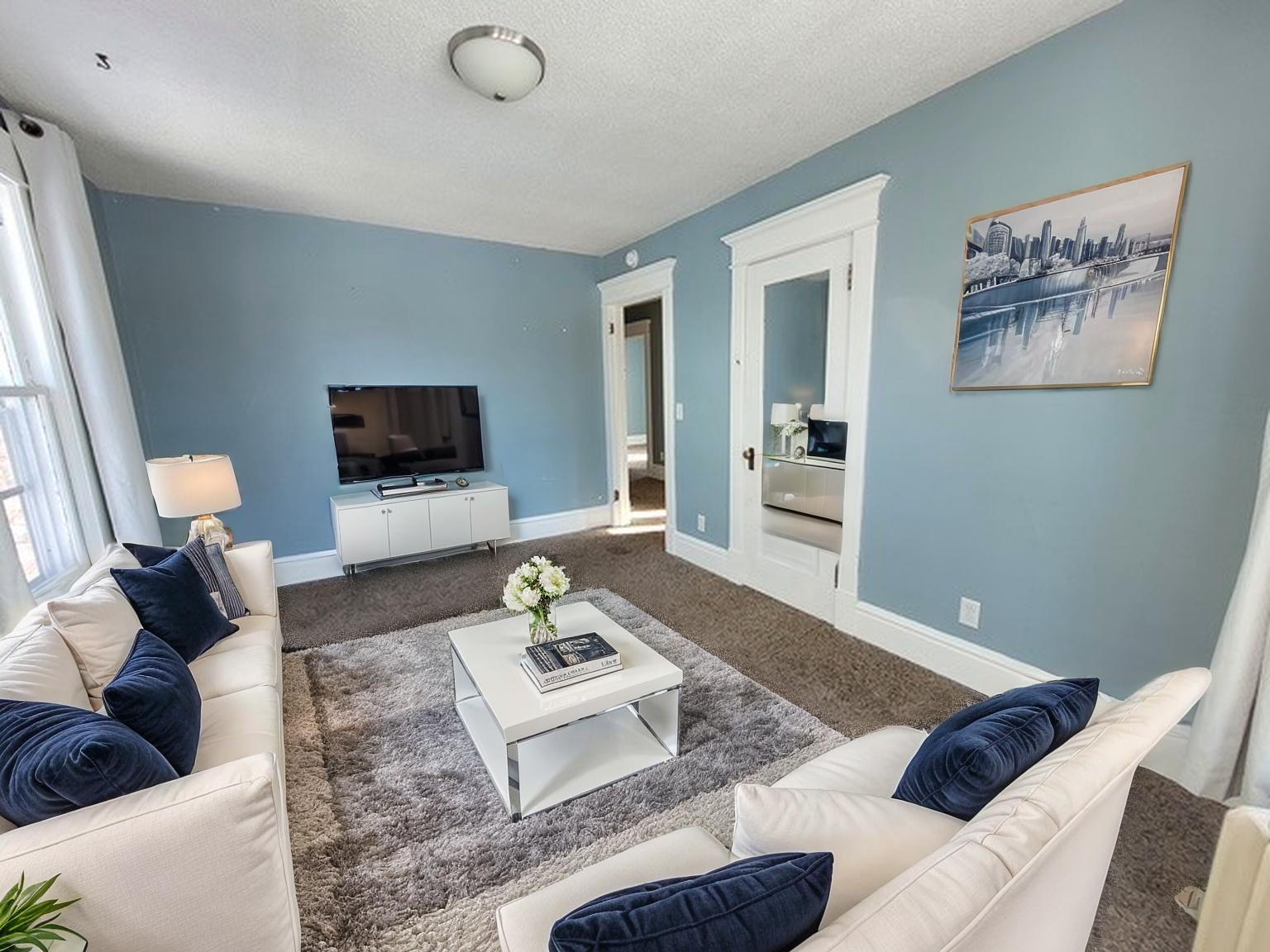 915 Broadway North - 3