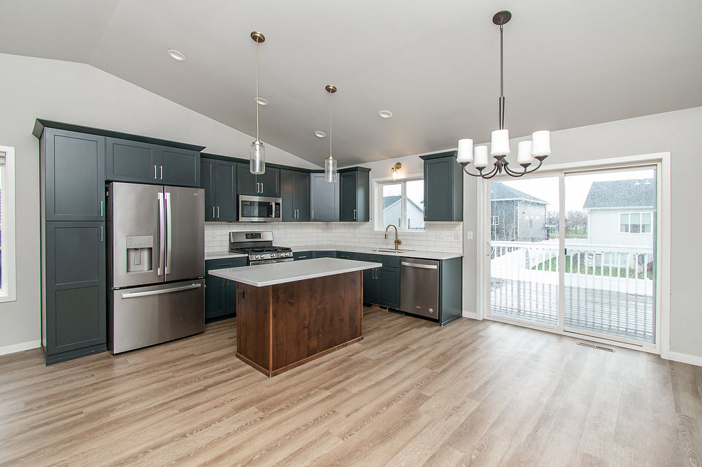 2541 66th Avenue South